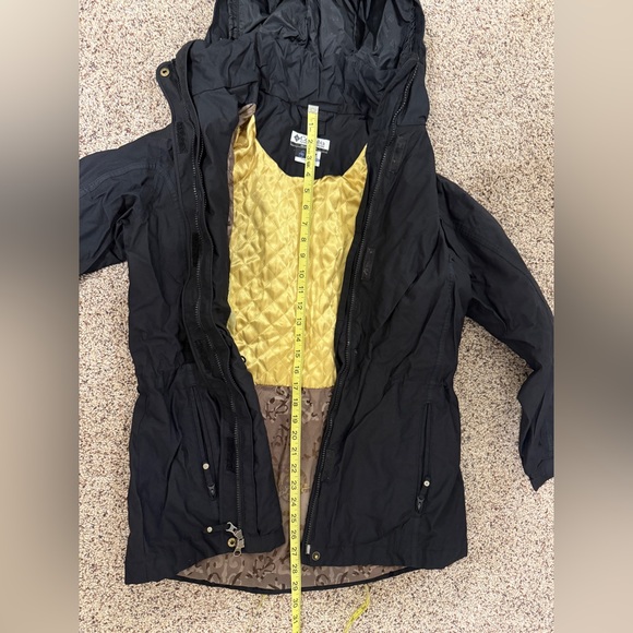 Columbia Insulated Coat Shell - Picture 4 of 4